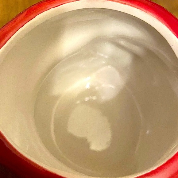 Santa Lot of 2 red and white Christmas coffee tea drinking Mugs 16 oz Each. - Picture 5 of 5